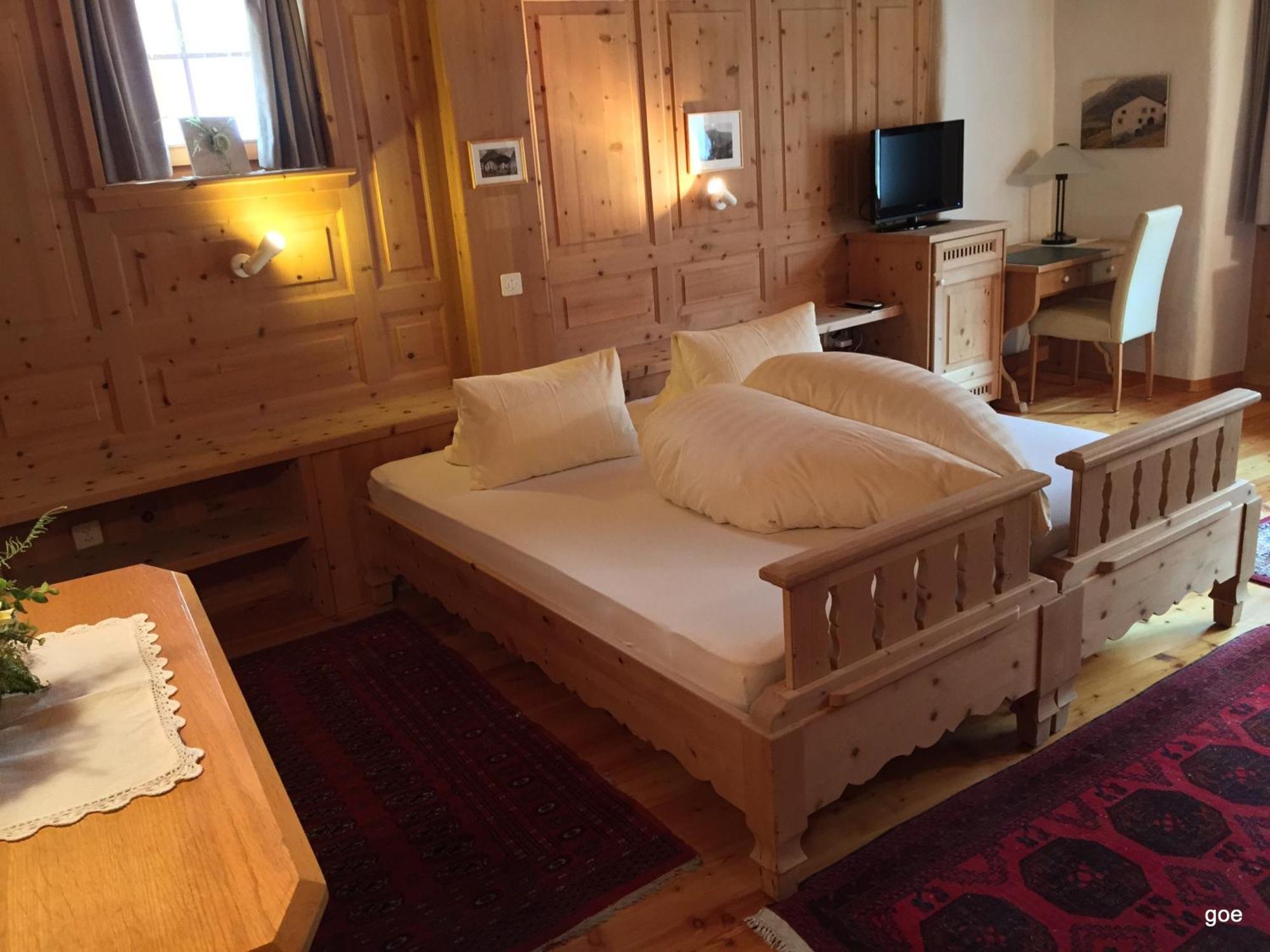 Hotel Chasa Sofia Scuol Δωμάτιο φωτογραφία